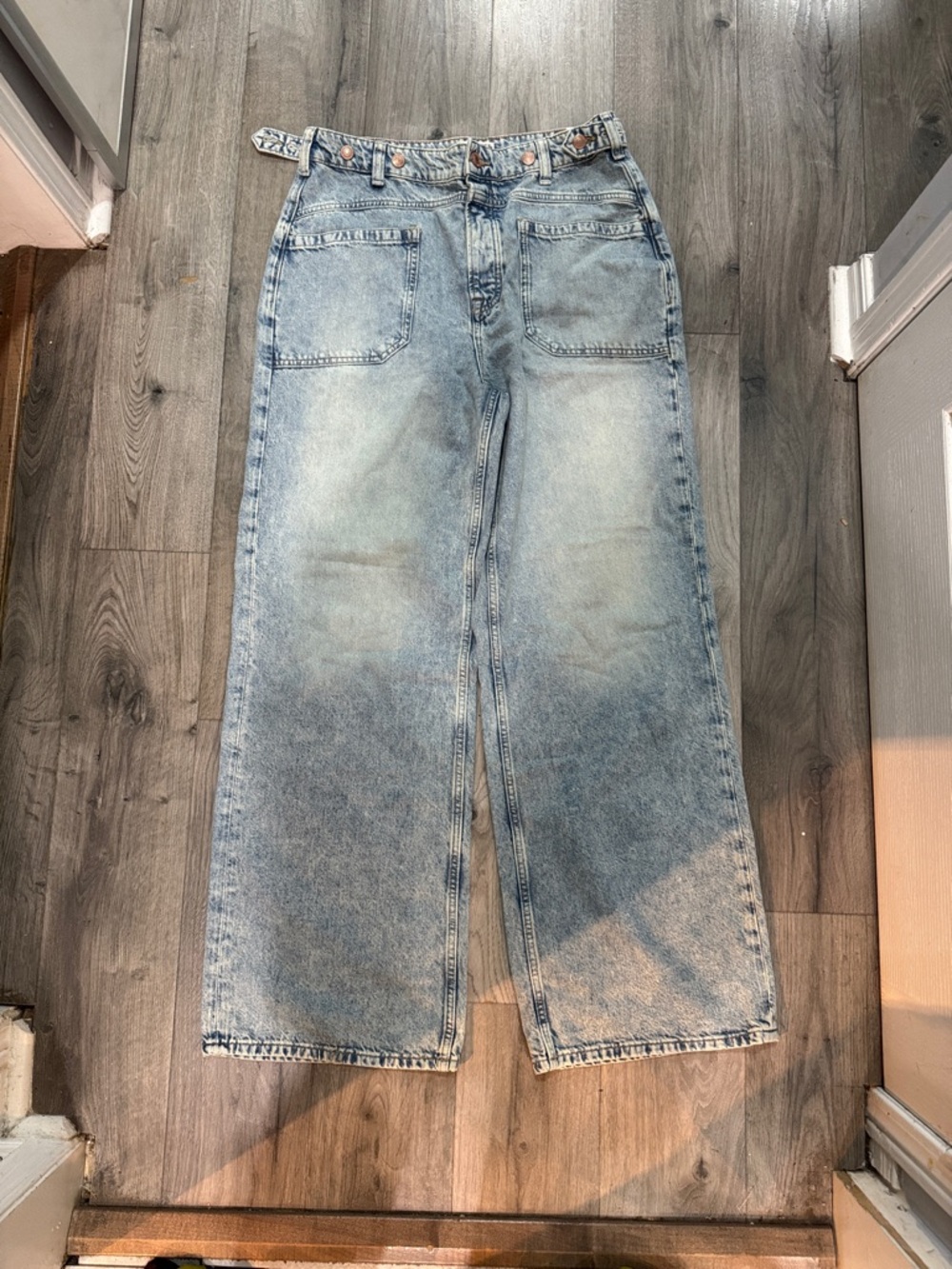 Free People Light Wash Wide Leg Jeans - Classic Casual -size 30